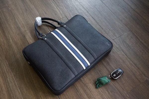 Louis Vuitton Porte-Documents Voyage PM Taiga Leather M34418 - Image 3