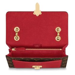 Alternative view of Victoire Cherry